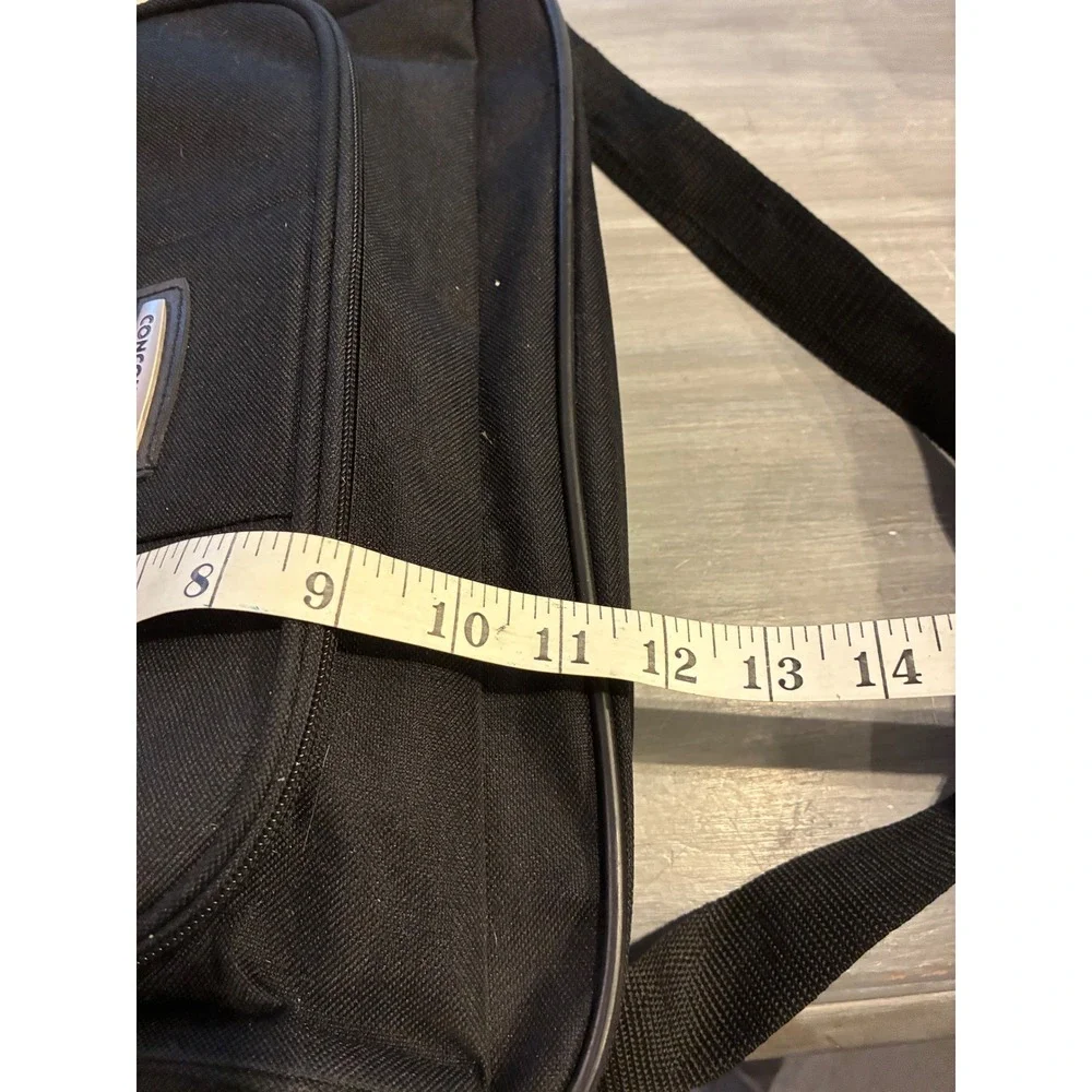Concourse crossbody messenger